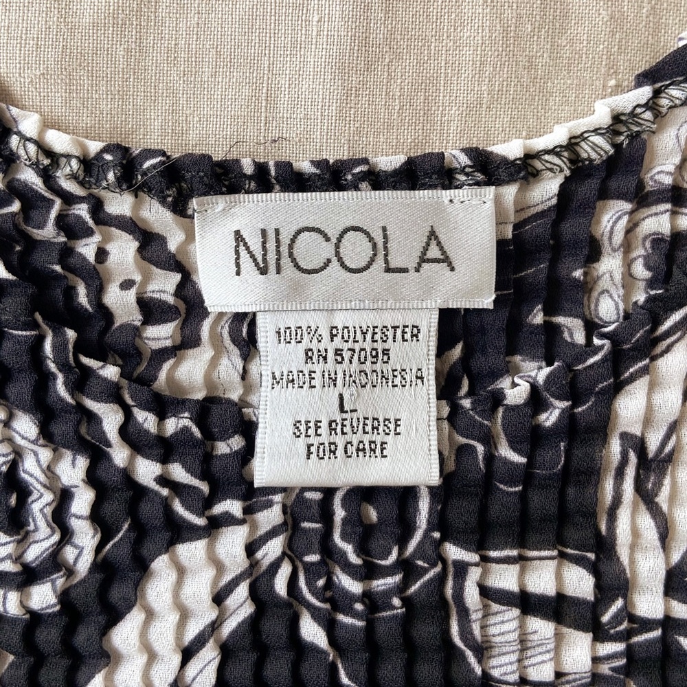 Vintage crinkled fitted abstract floral print tank top black and white - Picture 3 of 6